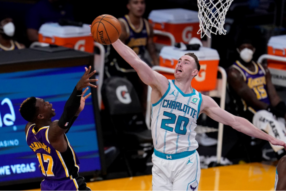  三球华佗再显神威，黄蜂加时力克魔术止颓势  